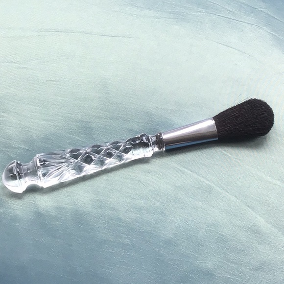 Bloomingdale’s vintage make up brush. - Picture 3 of 7